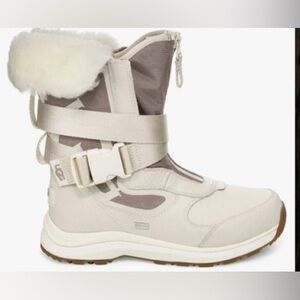 UGG Women's Tahoe Boots size 10